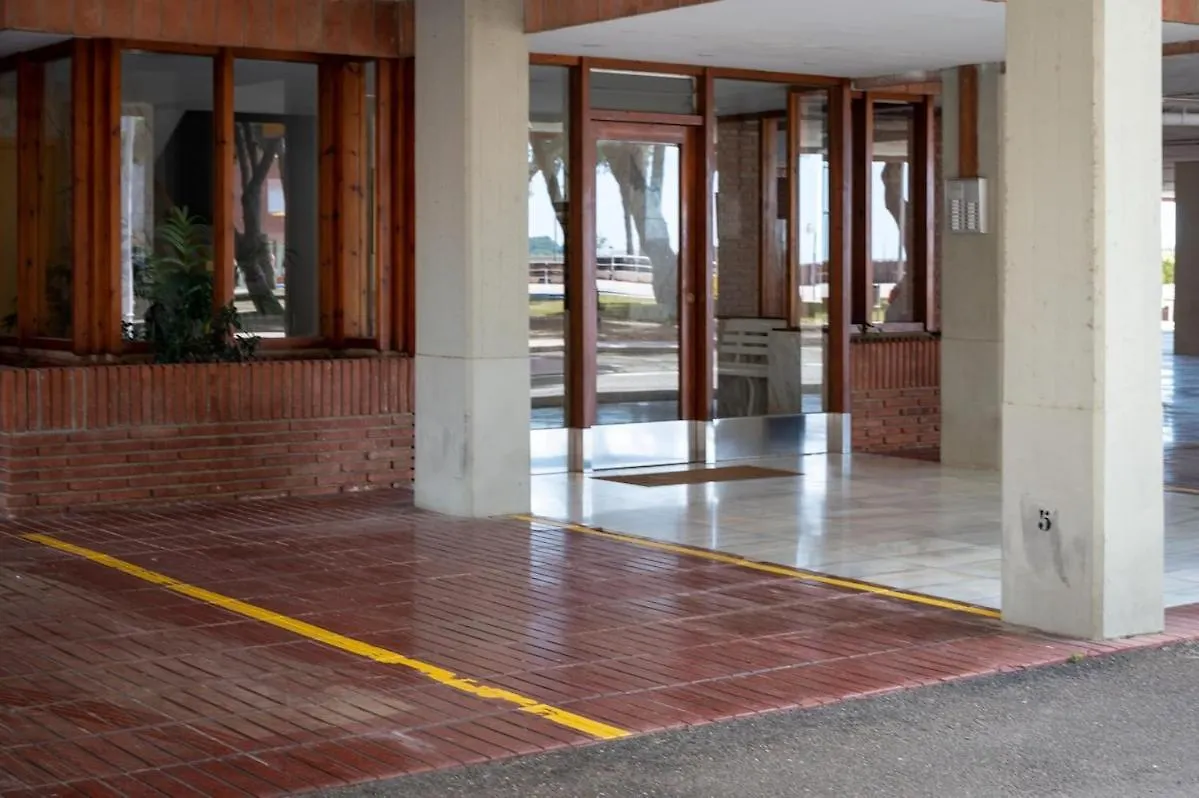 Apartament At103 Pins Beachfront Complex, Beach View Torredembarra
