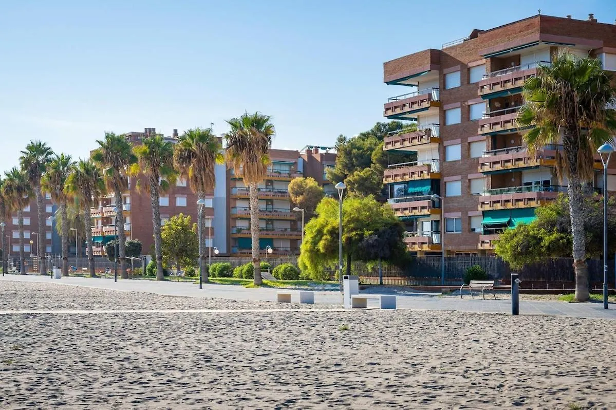 Apartament At103 Pins Beachfront Complex, Beach View Torredembarra