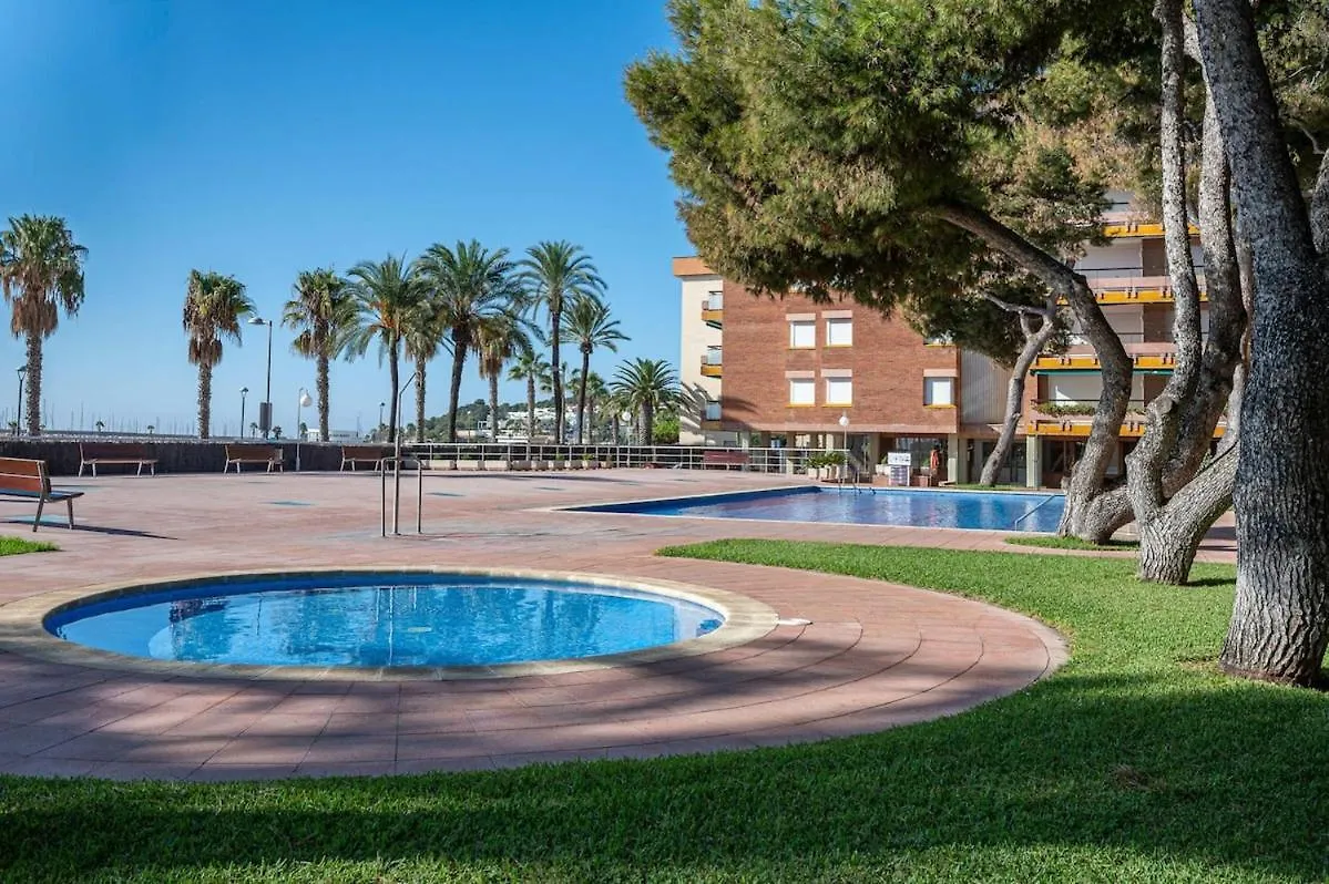 Apartment At103 Pins Beachfront Complex, Beach View Torredembarra
