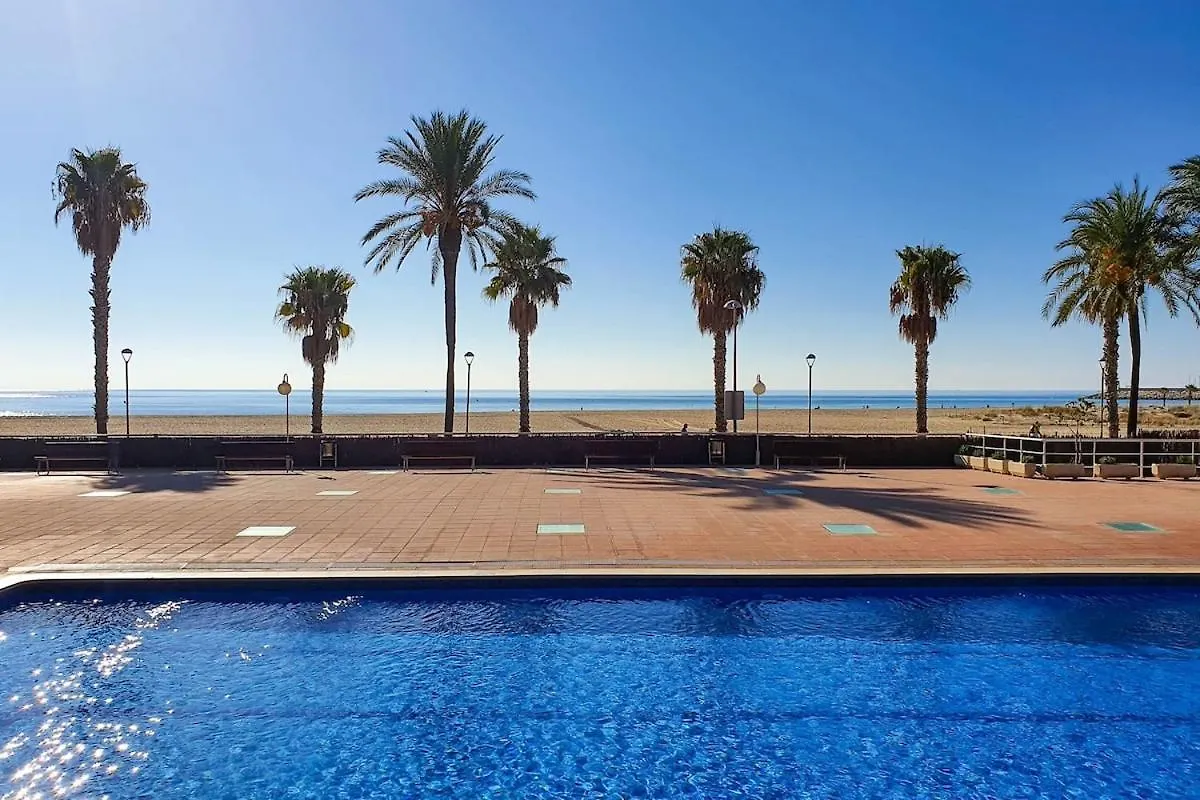 Apartment At103 Pins Beachfront Complex, Beach View Torredembarra